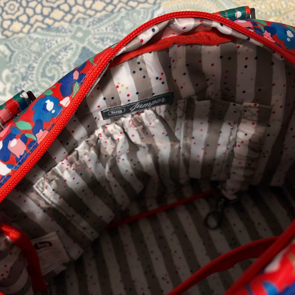 Lug Jumper Crossbody - Picture 10 of 11